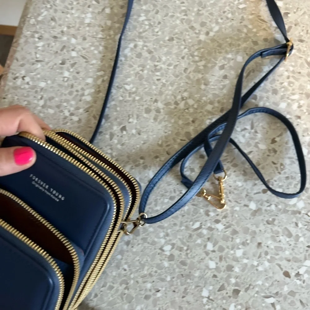FOREVER YOUNG Womens Blue 3 Zipper Cross-Body Purse Bag Phone Card Organizer
